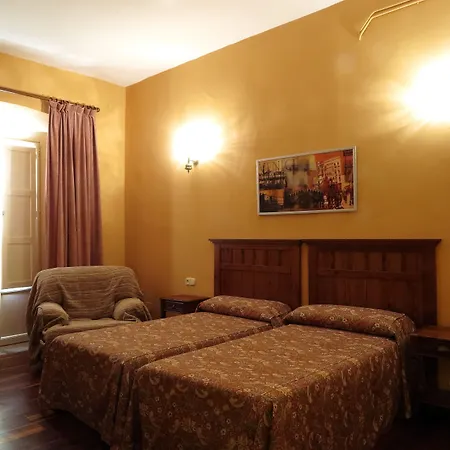 Hostal Esmeralda-2
